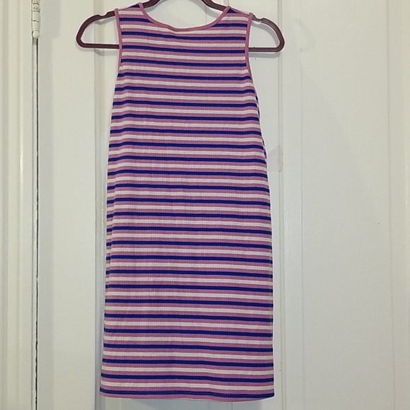 Dress / sleep where - Picture 2 of 2